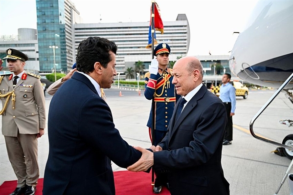 العليمي يشارك في افتتاح المتحف المصري الكبير بدعوة من الرئيس السيسي