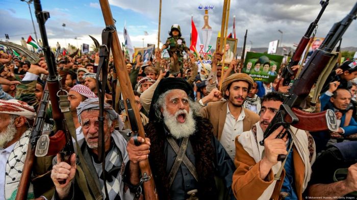 اختطاف فتاتين في الضالع على يد قيادي حوثي ونقلهما إلى الحديدة