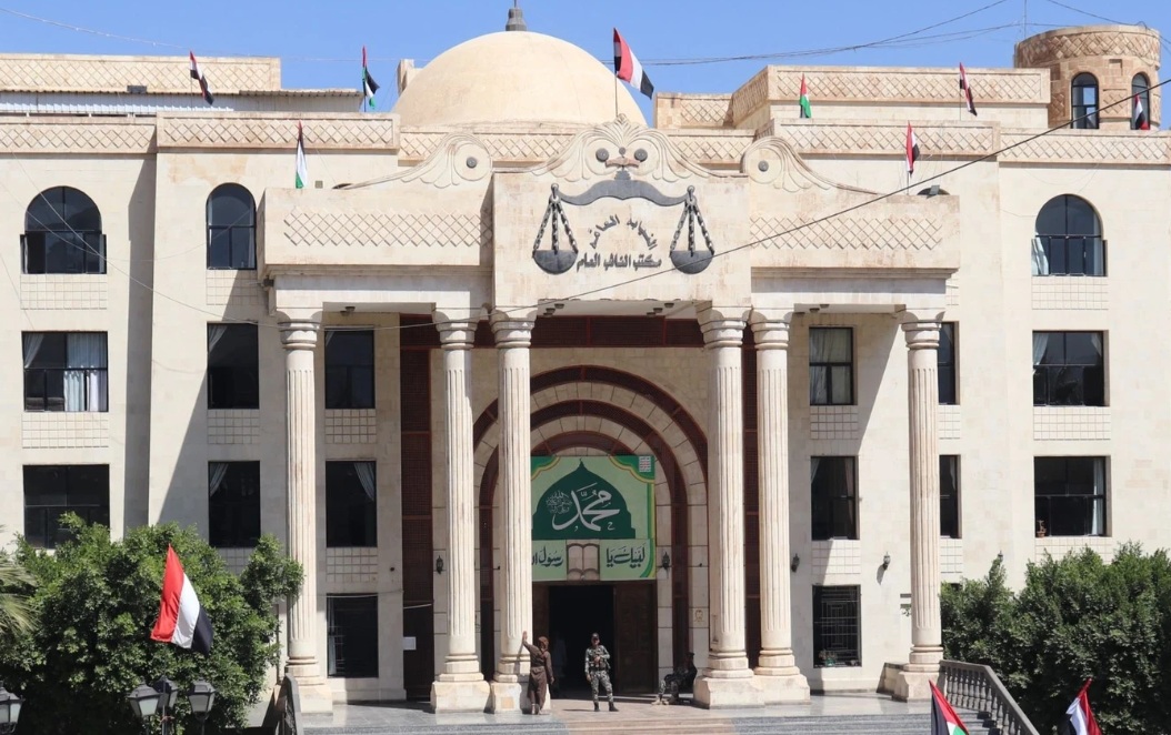 الحوثيون يحيلون 12 شخصا إلى المحكمة الجزائية بتهمة التخابر مع وكالة الـ سي آي إيه الأمريكية