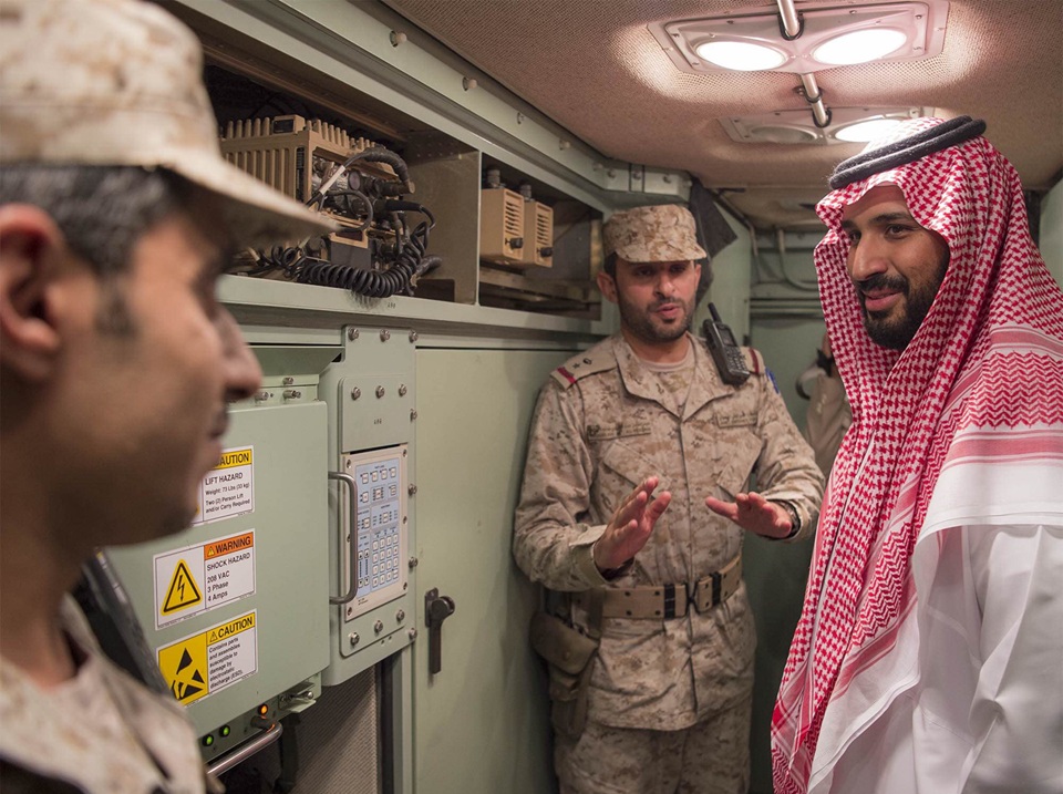 وول ستريت جورنال: الهجوم على رأس تنورة يضع السعودية أمام خيارات الرد العسكري المباشر