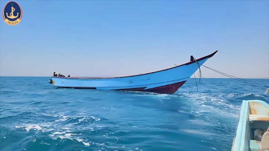 خفر السواحل اليمنية تضبط  8 من مهربي المخدرات متلبسين بجرمهم في أبين ولحج