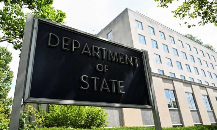 خارجية أمريكا تأمر موظفيها غير الأساسيين بمغادرة البحرين والأردن والعراق