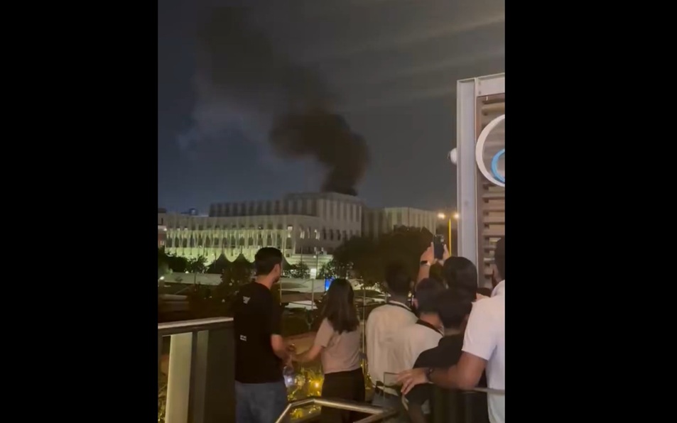 حريق يندلع قرب القنصلية الامريكية في دبي عقب هجوم بطائرة مسيرة - [فيديو]