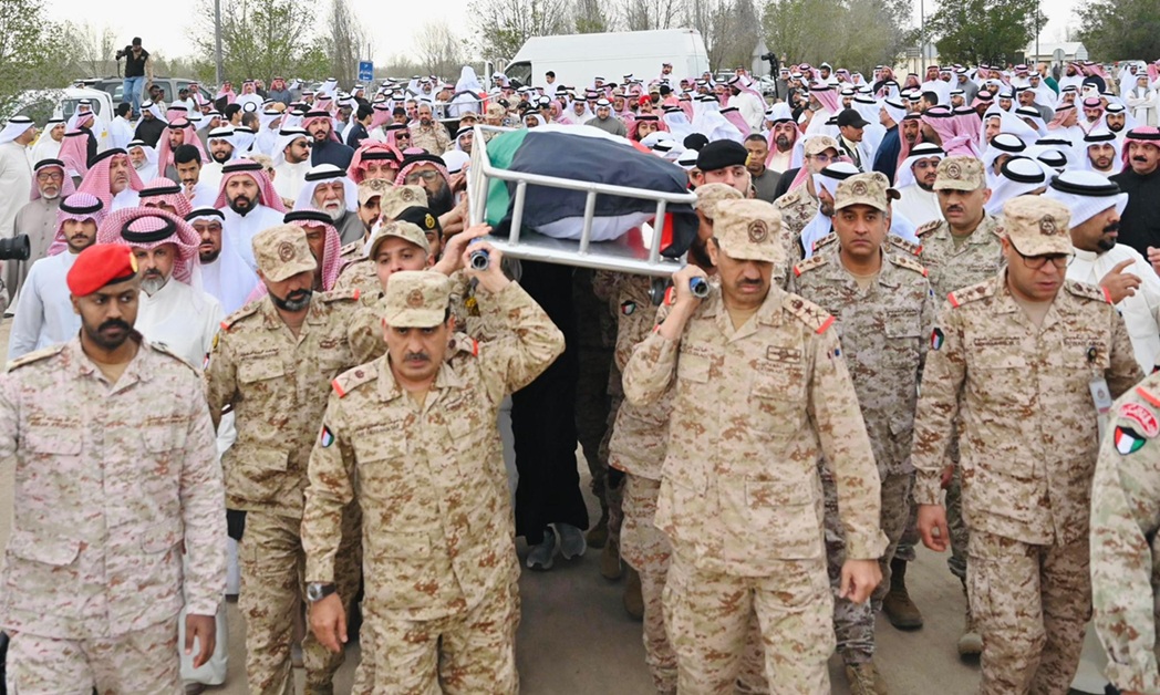 الكويت تشيّع اثنين من جنودها قتلا أثناء أداء واجبهما
