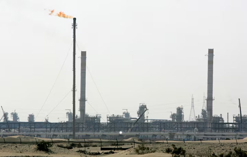 دولة خليجية تعلن مقتل مصري وإصابة 4 آخرين بهجوم على منشآت غاز 