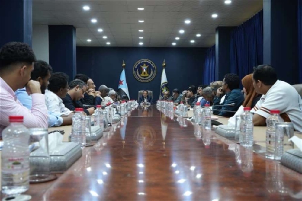 مجلس مستشاري «الانتقالي» يُسقط عضوية أربعة أعضاء أيدوا قرار حل المجلس