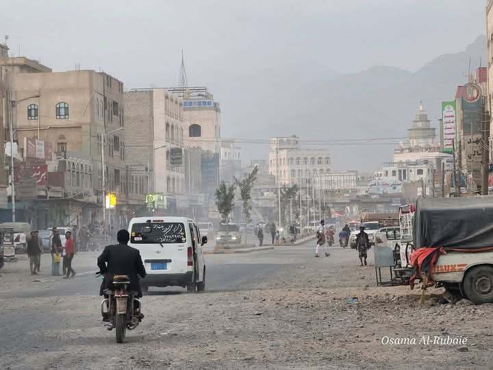 إب.. شكاوى من تلوث مياه الشرب بالصرف الصحي ومطالبات بتحقيق عاجل