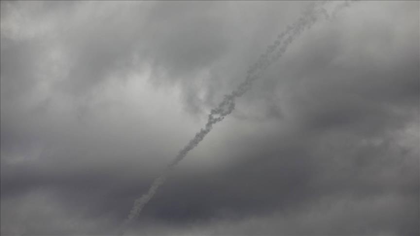 الإمارات تعلن اعتراض 3 صواريخ و121 مسيّرة إيرانية وإصابة 78 شخصاً بينهم يمنيين