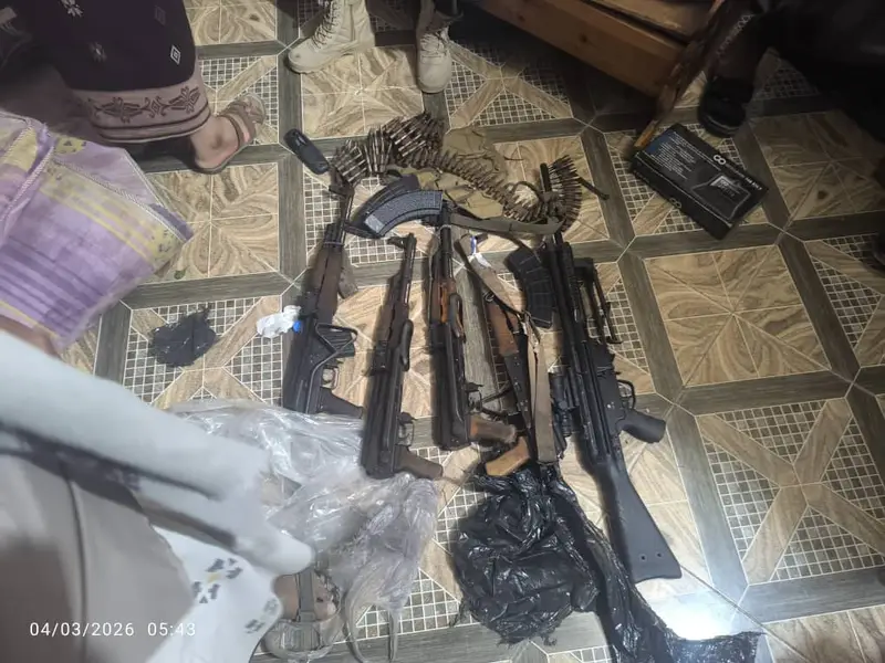 ضبط أسلحة منهوبة خلال مداهمة أمنية في حضرموت 