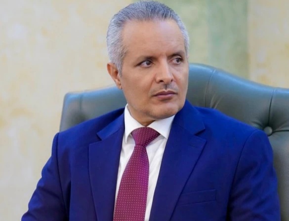 وزير يمني يقر بمسؤولية عن وفاة طفل دهسًا بموكبه في عدن