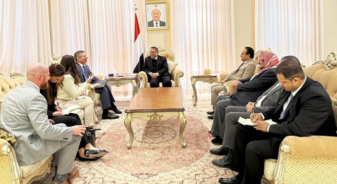 بن دغر يبحث مع السفير الأمريكي تطورات حضرموت والمهرة ودعم الشرعية اليمنية