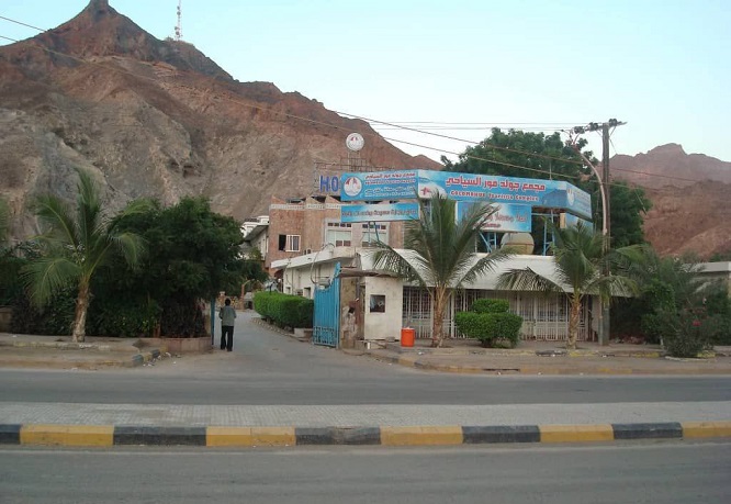 ورثة مستثمر يطالبون بإعادة منتجعهم السياحي في عدن بعد استيلاء عيدروس الزبيدي عليه