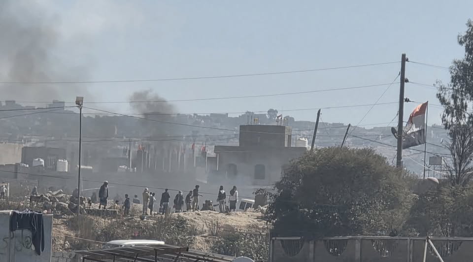 انفجار عبوة ناسفة بسيارة يستهدف إدارة الامن في التربة جنوبي تعز