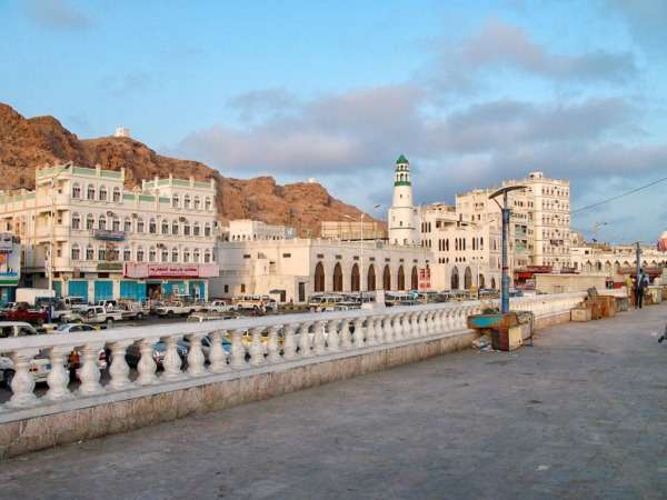 انقطاع التيار الكهربائي عن المكلا وساحل حضرموت منذ مساء أمس