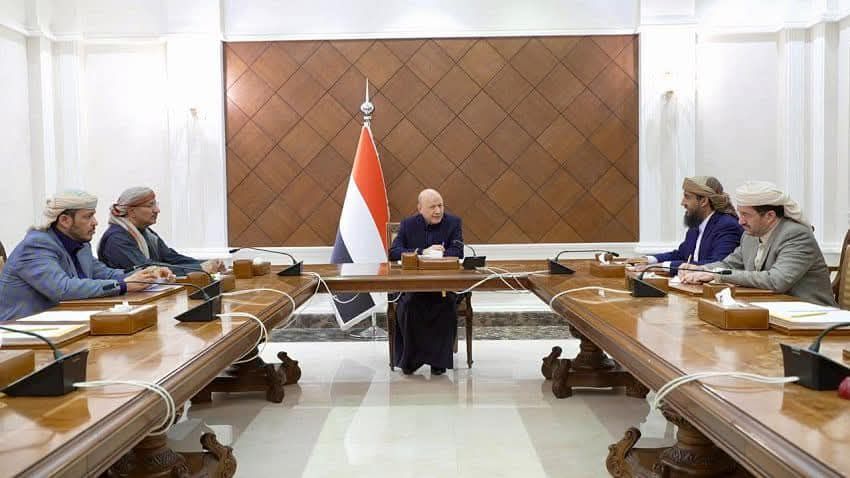 مجلس القيادة الرئاسي يقرر إحالة عيدروس الزبيدي للنائب العام وإسقاط عضويته