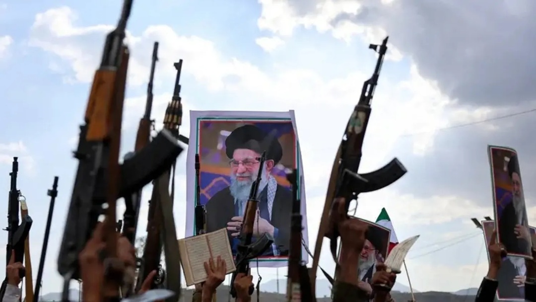 #الحوثي_عميل_إيران.. حملة الكترونية تحذر من مساعي الحوثيين للزج باليمن في حرب جديد ارضاء لـ ايران