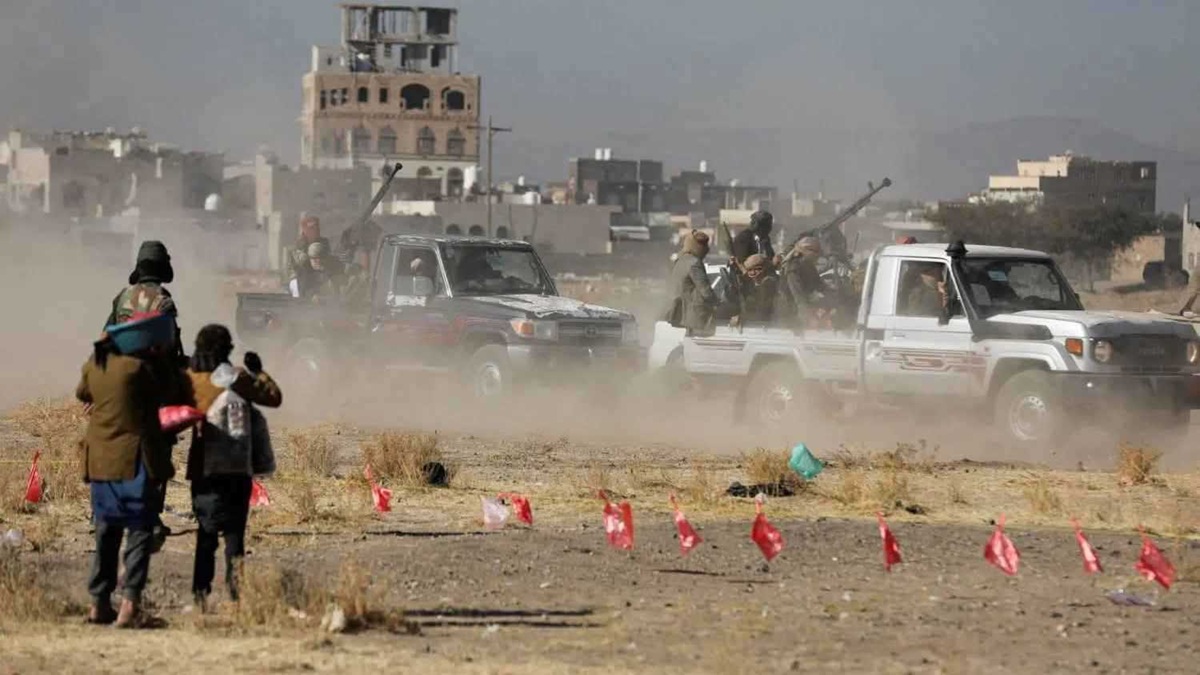 ميليشيا الحوثي تفرض حصارًا عسكريًا على بلدة نفحان بالحديدة بعد مواجهات مع السكان