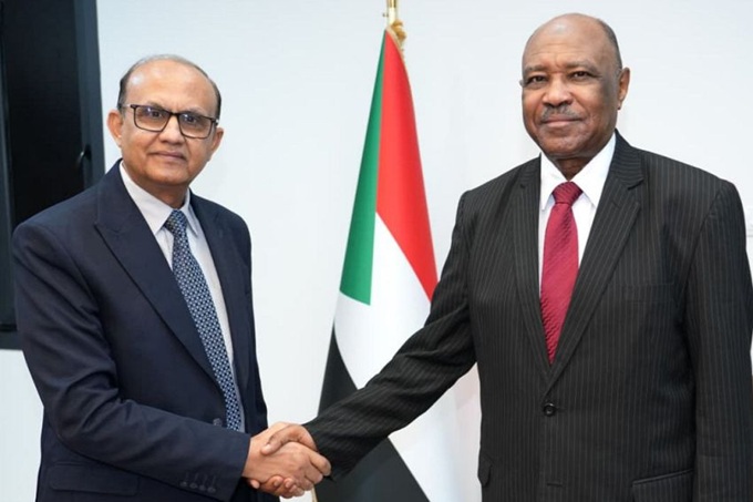 اليمن والسودان يبحثان تعزيز التعاون الثنائي ودعم الاستقرار في اليمن