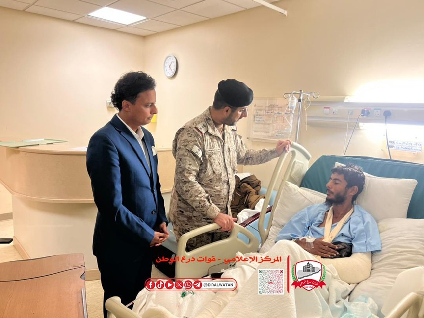 قوات درع الوطن تنفذ زيارة إنسانية للاطمئنان على جرحى حادثة استهداف العميد حمدي شكري