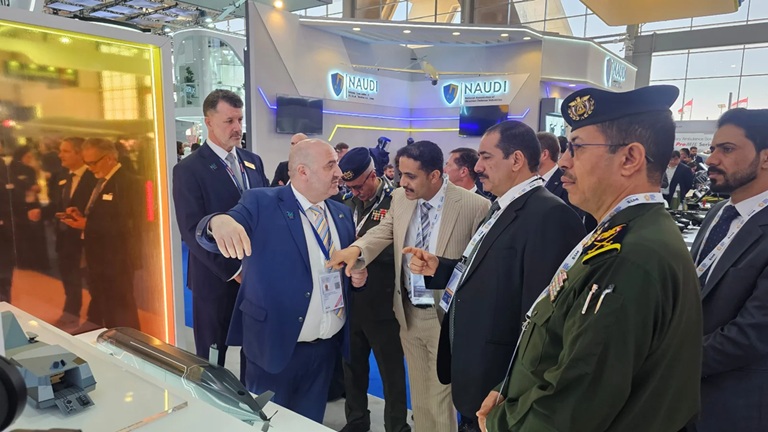 وزير الداخلية اليمني يشارك في معرض الدفاع العالمي بالرياض