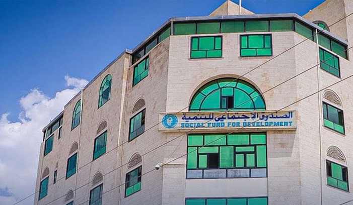 ميليشيا الحوثي تقتحم مقر صندوق حكومي هام وتجبر موظفيه على توقيع تعهدات بعدم السفر او الانتقال إلى عدن