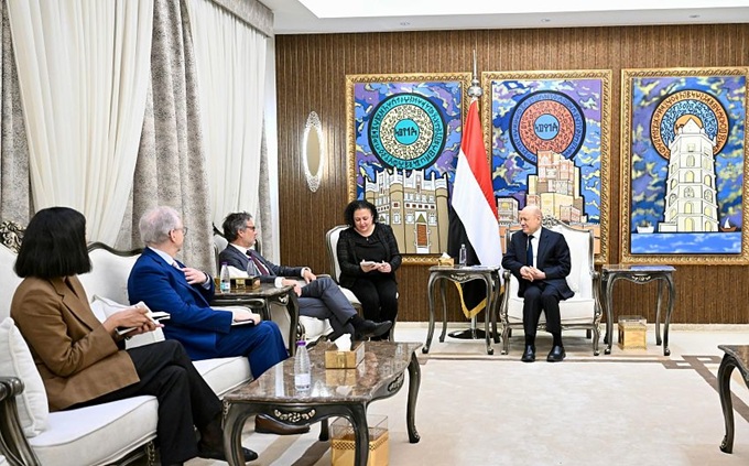 الرئيس العليمي لـ مسؤول ألماني رفيع: اللحظة الراهنة فرصة مهمة للمجتمع الدولي للتعامل مع شريك واحد وموثوق بدلا عن الجماعات غير المنضبطة