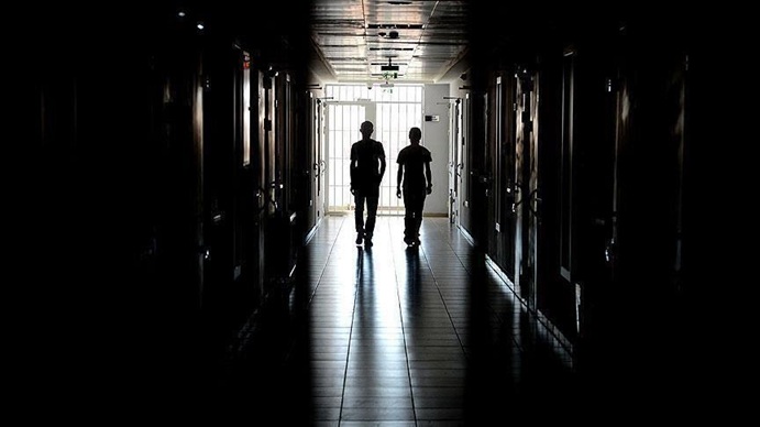 منظمة حقوقية تحيل إحاطة لـ 50 جهة دولية حول السجون السرية في اليمن... ما علاقة الإمارات؟