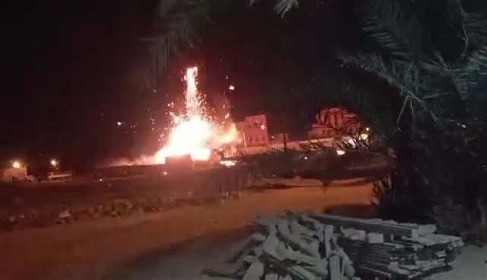 تحذير حكومي من خطاب حوثي يروّج لـ"حرب مقدسة" ويهدف لجرّ اليمن إلى المشاركة بالحرب الإيرانية الامريكية