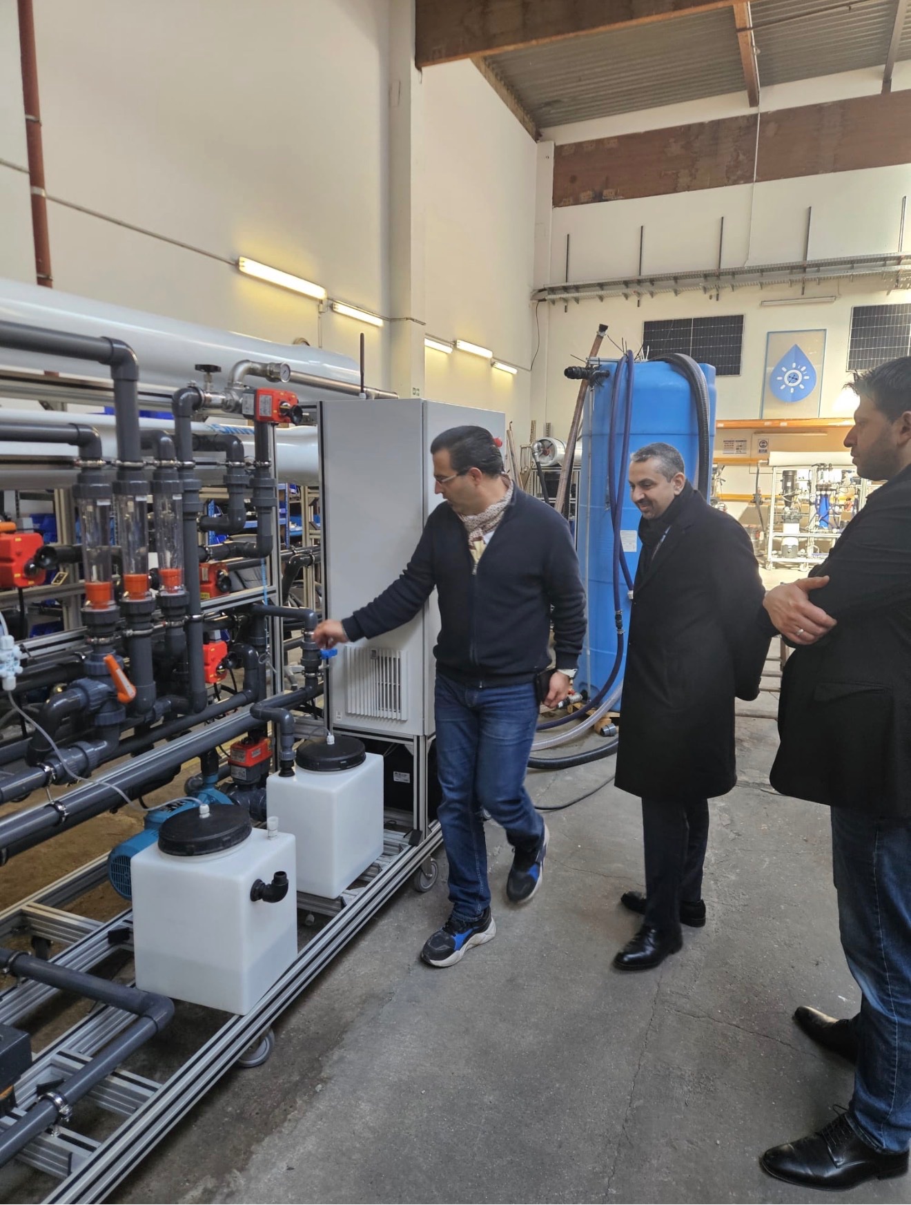 تقنيات ألمانية لتحلية المياه بالطاقة الشمسية في طريقها لليمن لمواجهة أزمة الشرب