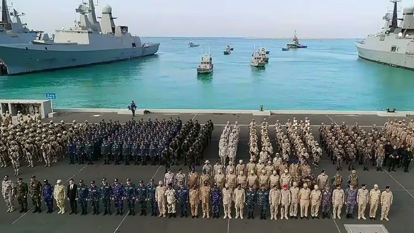 اليمن يشارك في تمرين ‘الموج الأحمر 8‘ لتعزيز أمن البحر الأحمر وحماية الممرات البحرية