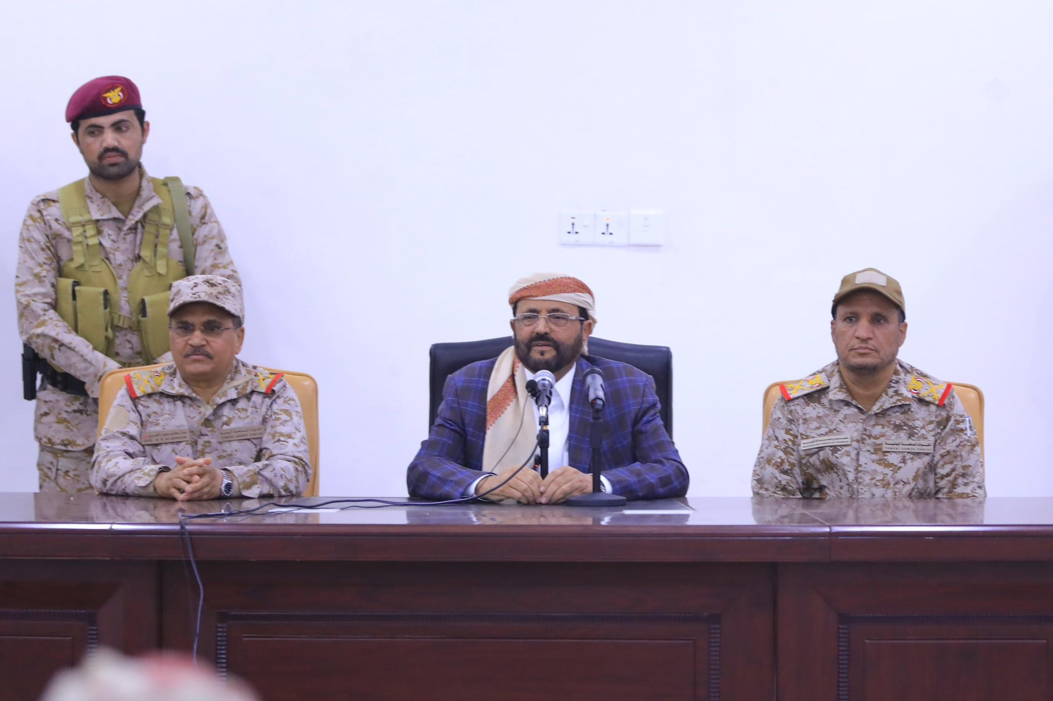 العرادة: اليمن يشهد مرحلة مفصلية واستعادة مؤسسات الدولة وتويد الصف الجمهوري أولوية وطنية