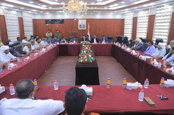 محلية المهرة تؤكد ضرورة ان تكون الإصلاحات الحكومية عادلة ومتوازنة وإبقاء ميناء نشطون مفتوحًا