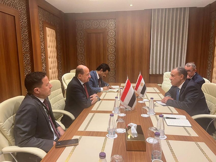 الزنداني وعبدالعاطي يبحثان تعزيز العلاقات الثنائية وتطورات الأوضاع في اليمن