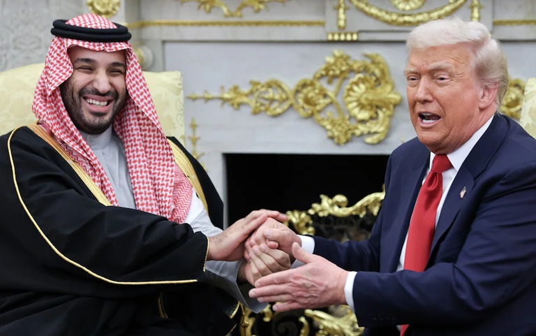 حلفاء ترامب الرئيسيون في الخليج ينقلبون على بعضهم البعض - [ترجمة خاصة]