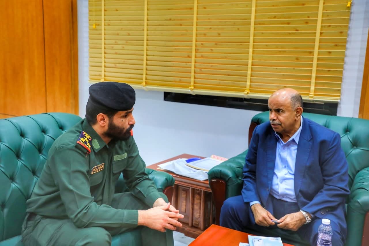 محافظ حضرموت يناقش تعزيز المنظومة الأمنية في وادي وصحراء حضرموت