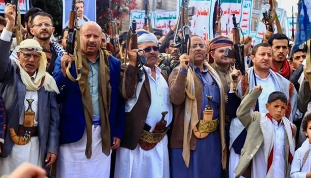 الحوثيون يفرضون حكومة بديلة من عناصر المخابرات لإدارة الوزارات والمؤسسات في مناطق سيطرتهم