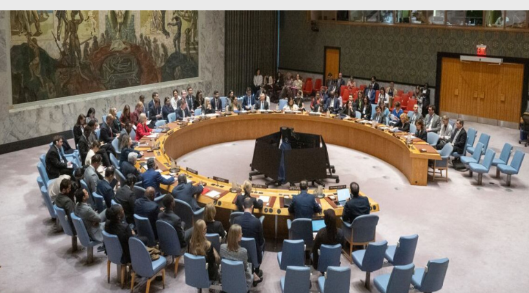 مجلس الأمن يعتمد قرار يدين هجمات إيران على الخليج ويطالب بوقف تهديد الملاحة في مضيق هرمز وباب المندب