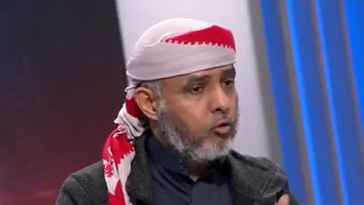 تصعيد سياسي في شرق اليمن… باتيس يهاجم الانتقالي ويدعو لسحب قواته من المحافظات الشرقية