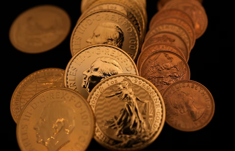 أسعار الذهب تصعد بعد قرار خفض الفائدة والفضة تسجل ارتفاعًا قياسيًا