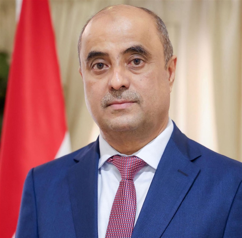 رئيس الوزراء يوجّه بمنع الجبايات غير القانونية ويتوعد المخالفين بإجراءات صارمة