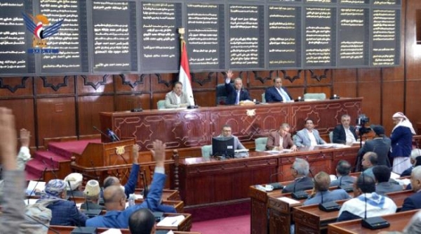 الحوثيون يرفضون لجنة عسكرية بإشراف التحالف ويلوحون بـ«رد عسكري»