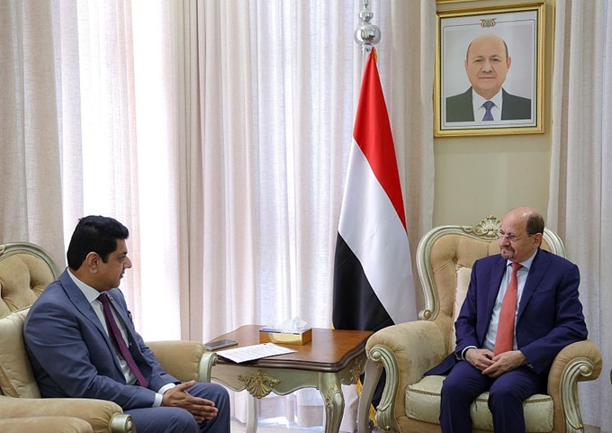 الزنداني يلتقي مسؤولا امميا ويؤكد أهمية التنسيق مع الحكومة لتحديد احتياجات اليمنيين