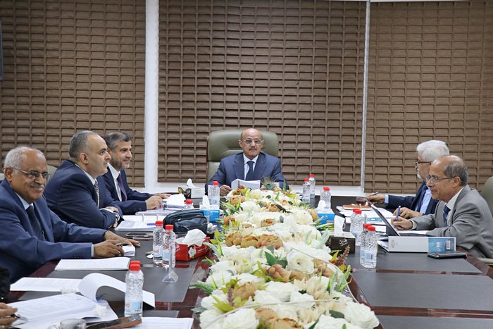 مجلس إدارة البنك المركزي اليمني يناقش تطورات سعر الصرف ويفوض الإدارة التنفيذية باتخاذ إجراءات لمواجهة نقص السيولة 