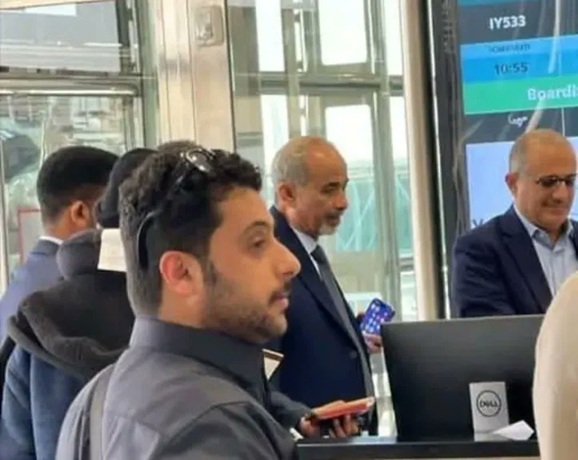 عاجل... وصول الفريق الصبيحي وعدد من وزراء الحكومة الجديدة إلى عدن - [أسماء]