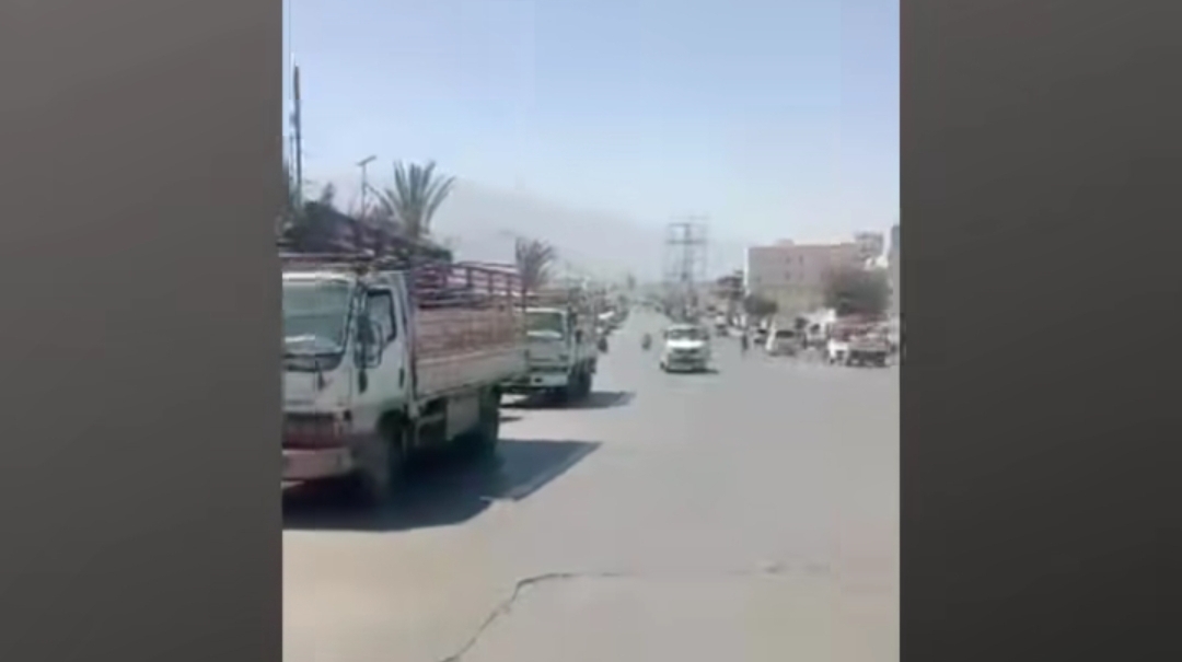 احتجاجات في تعز بعد استغناء مجموعة ”هائل سعيد“ عن مئات السائقين