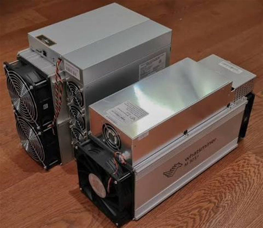 إحباط تهريب 15 جهازاً لتعدين العملات الرقمية في منفذ شحن بالمهرة