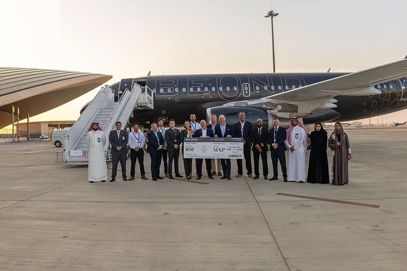 وصول أول رحلة أوروبية إلى مطار البحر الأحمر الدولي في السعودية