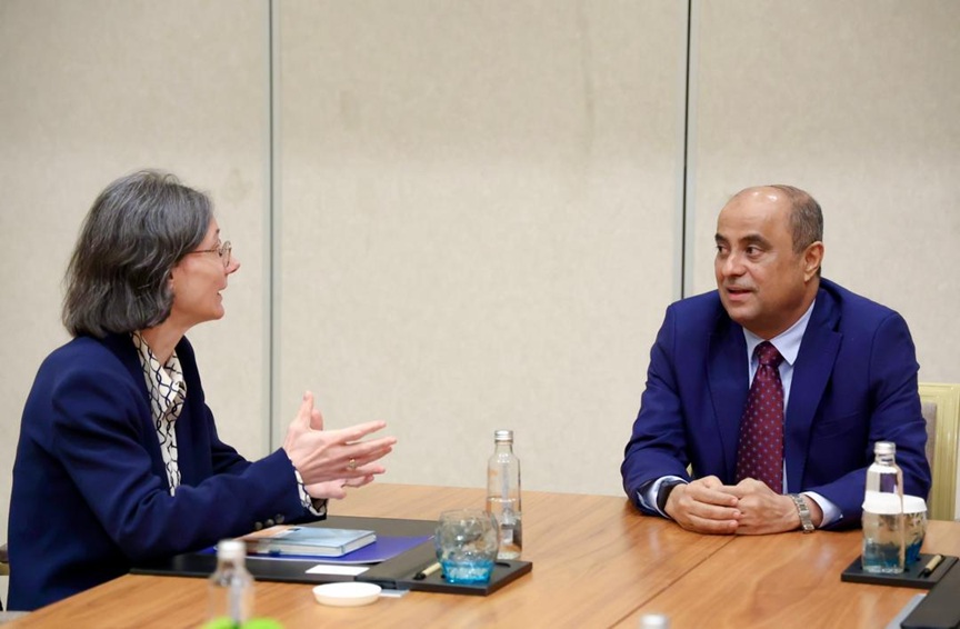 سفيرة فرنسا تؤكد استمرار التنسيق مع الشركاء الدوليين لدعم خطة التعافي الاقتصادي للحكومة اليمنية