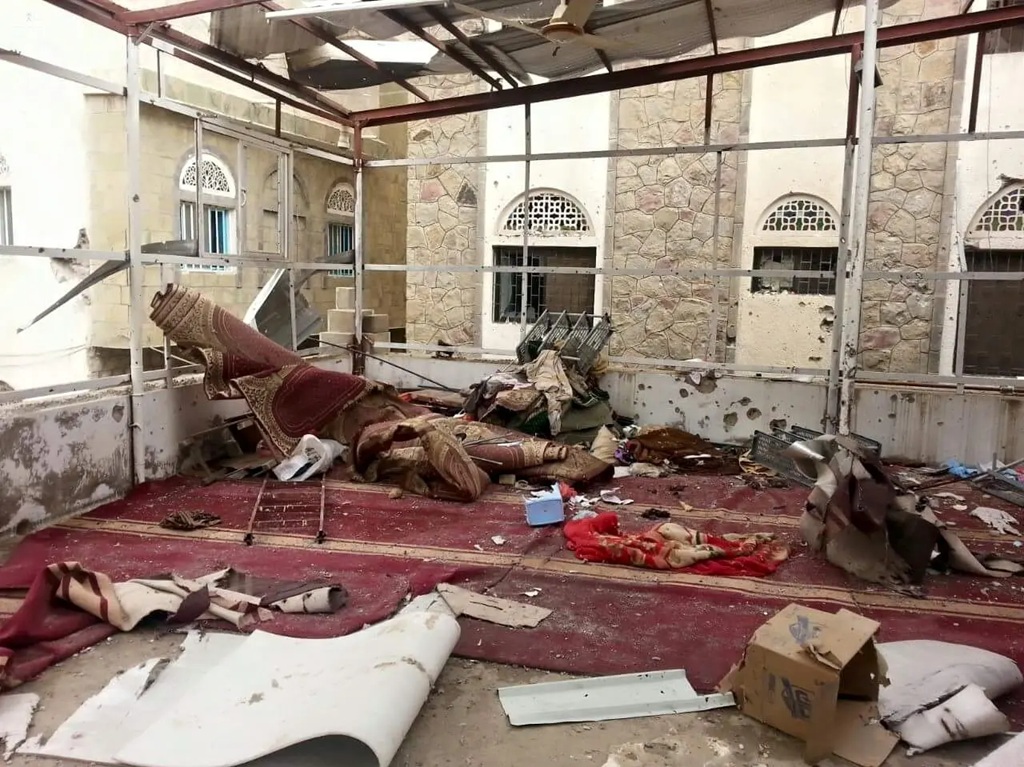 65 منظمة مجتمع مدني تدين اعتداءات الحوثيين على المساجد ودور التحفيظ وتطالب بتحقيق دولي في "جرائم حرب"