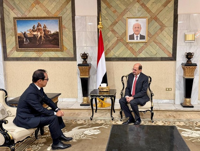 الزنداني يبحث دعمًا يابانيًا لرفع جاهزية خفر السواحل اليمنية